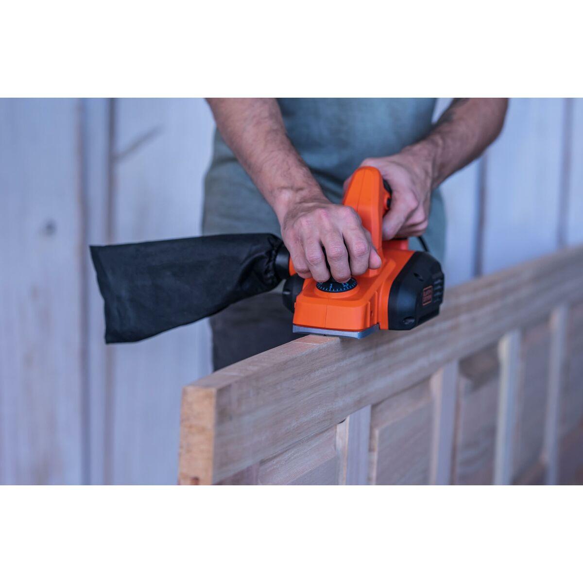 Cepillo de Carpintero Black & Decker bew712-qs 710 W 16500 RPM 82 mm - Ferreteria Alco
